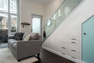 Photo 9: 141 E 1ST Avenue in Vancouver: Mount Pleasant VE Townhouse for sale in "Block 100" (Vancouver East)  : MLS®# R2440709