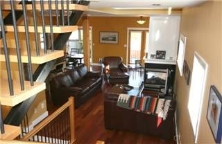 Photo 3: : Single Family Dwelling for sale (Esquimalt
Esquimalt
Victoria
Vancouver Island/Smaller Islands
British Columbia)  : MLS®# 252065