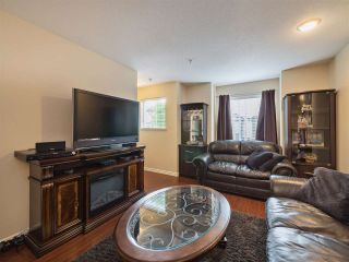 Photo 3: 24 14855 100 Avenue in Surrey: Guildford Townhouse for sale in "Bloomsbury Court" (North Surrey)  : MLS®# R2532213
