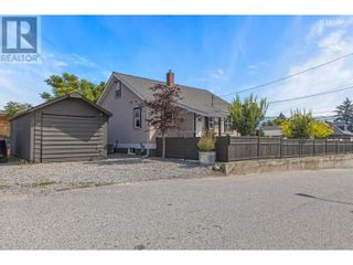 Photo 4: 10318 Gayton Street in Summerland: House for sale : MLS®# 10304826