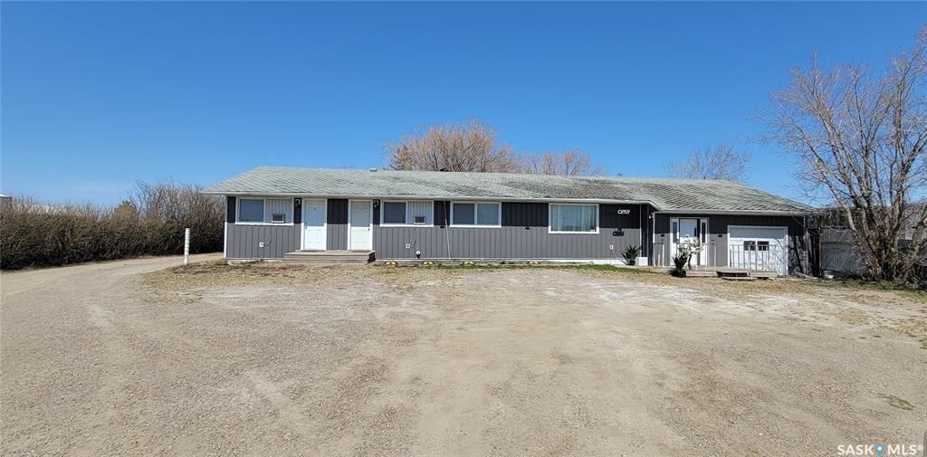 Main Photo: 425 2nd Avenue South in Unity: Commercial for sale : MLS®# SK917742