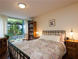Photo 7: 202 212 LONSDALE Avenue in North Vancouver: Lower Lonsdale Condo for sale in "Two One Two" : MLS®# V893037