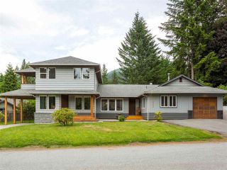 Photo 1: 2555 JURA Crescent in Squamish: Garibaldi Highlands House for sale : MLS®# R2176752