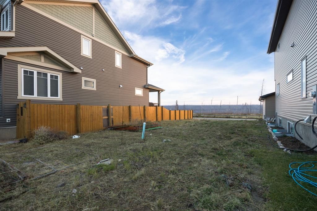 Main Photo: 652 Athabasca: Fort McMurray Residential Land for sale : MLS®# A2044524