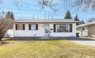 Photo 3: 233 Assiniboine Drive in Saskatoon: River Heights SA Residential for sale : MLS®# SK966252