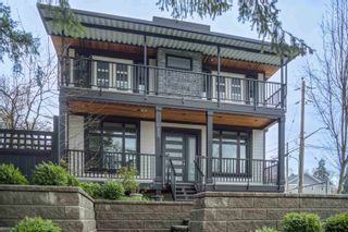 Photo 1: 615 E COLUMBIA Street in New Westminster: The Heights NW House for sale : MLS®# R2771363