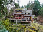 Main Photo: 7112 Willis Point Rd in Central Saanich: CS Willis Point House for sale : MLS®# 962601