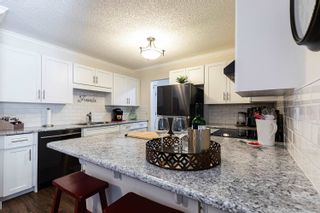 Photo 9: 303 32910 AMICUS Place in Abbotsford: Central Abbotsford Condo for sale in "ROYAL OAKS" : MLS®# R2756142