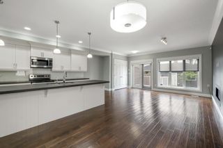 Photo 15: 2 9733 83 Avenue in Edmonton: Zone 15 House Half Duplex for sale : MLS®# E4273749