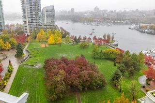 Photo 3: 1702 638 BEACH Crescent in Vancouver: Yaletown Condo for sale (Vancouver West)  : MLS®# R2871811