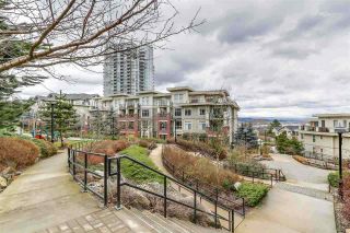Photo 3: 101 265 ROSS Drive in New Westminster: Fraserview NW Condo for sale in "THE GROVE" : MLS®# R2187112