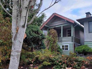 Photo 2: 1654 E PENDER Street in Vancouver: Hastings House for sale (Vancouver East)  : MLS®# R2516845