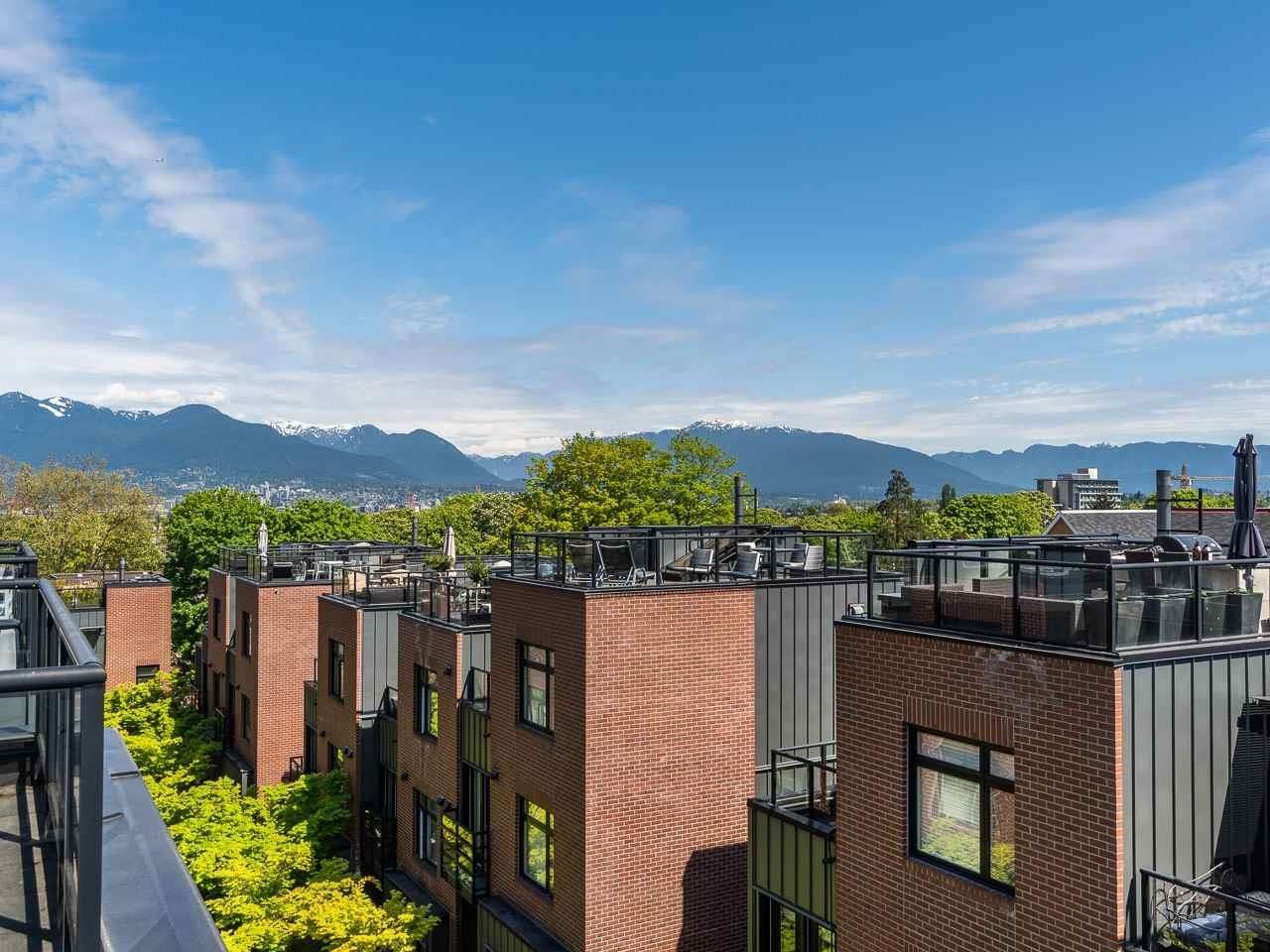 Main Photo: 2763 GUELPH Street in Vancouver: Mount Pleasant VE Townhouse for sale in "THE BLOCK" (Vancouver East)  : MLS®# R2638153