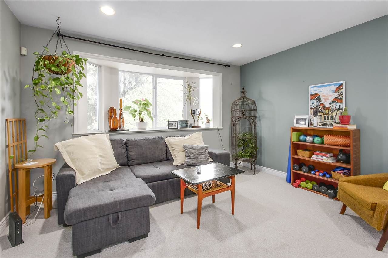 Main Photo: 1262 E 13TH Avenue in Vancouver: Mount Pleasant VE House for sale (Vancouver East)  : MLS®# R2245046
