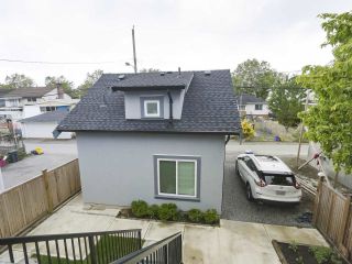 Photo 3: 6583 KNIGHT Street in Vancouver: South Vancouver House for sale (Vancouver East)  : MLS®# R2575477