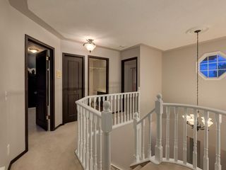 Photo 18: 2024 SIROCCO Drive SW in Calgary: Signal Hill Detached for sale : MLS®# C4300573