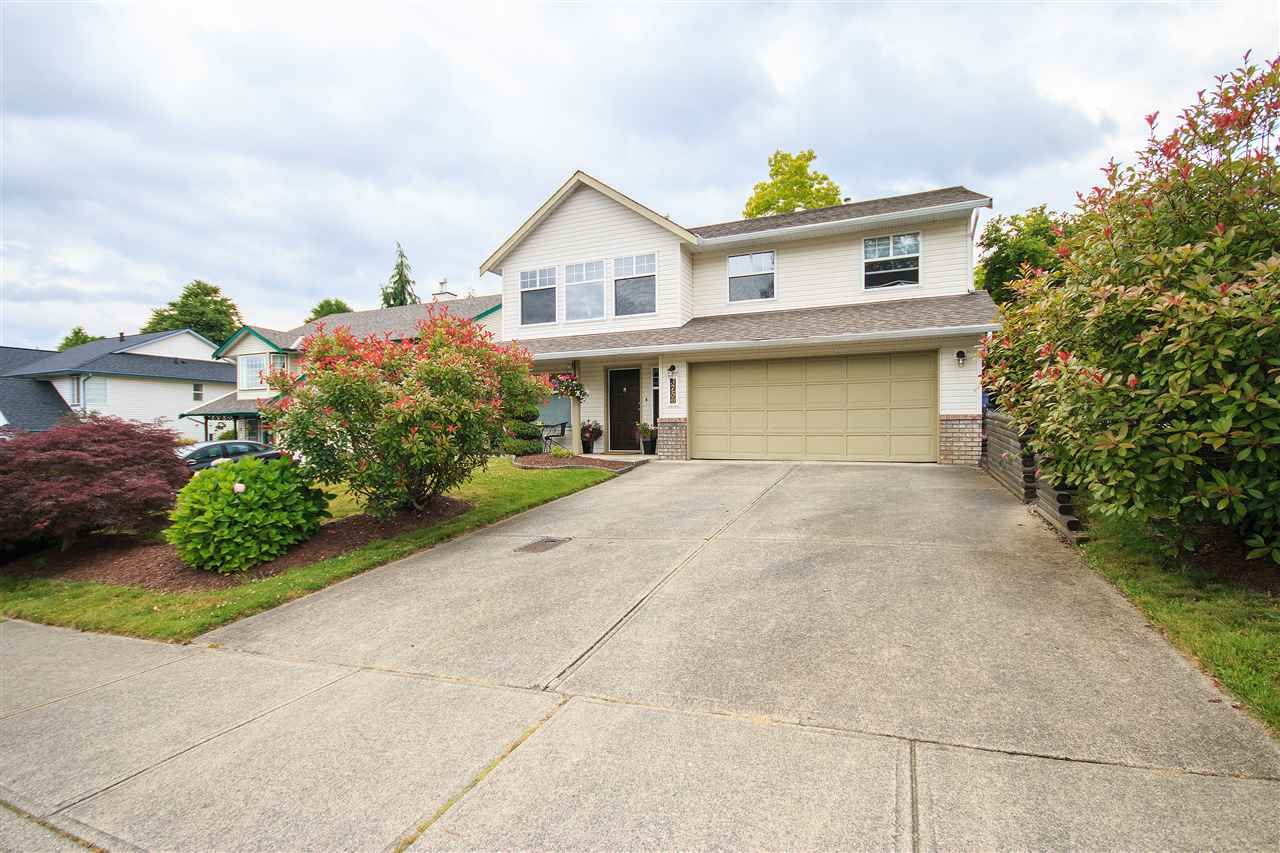 Main Photo: 3750 LATIMER Street in Abbotsford: Abbotsford East House for sale in "Bateman" : MLS®# R2080925