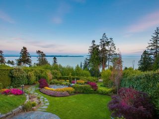 Main Photo: 13720 MARINE Drive: White Rock House for sale (South Surrey White Rock)  : MLS®# R2668323