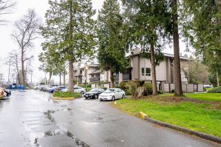 Photo 31: 14841 HOLLY PARK Lane in Surrey: Guildford Townhouse for sale in "Holly Park Lane" (North Surrey)  : MLS®# R2766349