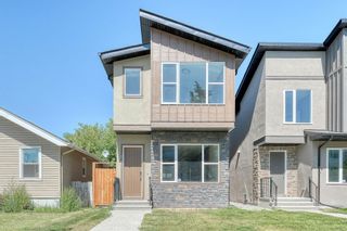 Photo 1: 636 17 Avenue NW in Calgary: Mount Pleasant Detached for sale : MLS®# A1060801
