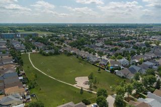 Photo 9: 106 Riverwest Road in Winnipeg: Riverbend Residential for sale (4E)  : MLS®# 202325038