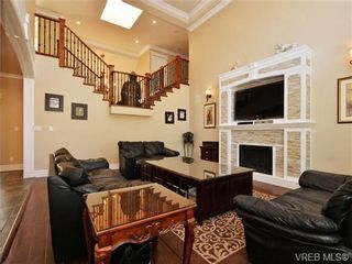 Photo 10: 804 Alvarado Terr in VICTORIA: SE Cordova Bay House for sale (Saanich East)  : MLS®# 722760