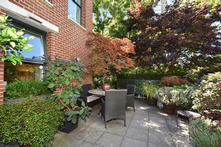 Photo 18: 1429 W 7TH Avenue in Vancouver: Fairview VW Townhouse for sale in "SIENNA TOWNHOMES" (Vancouver West)  : MLS®# R2104085