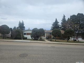 Photo 1: 1904 Pembina Avenue in Saskatoon: River Heights SA Residential for sale : MLS®# SK966489