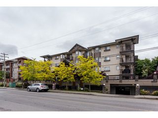 Photo 1: 204 5488 198 STREET in Langley: Langley City Condo for sale : MLS®# R2139767