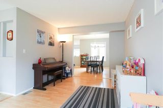 Photo 4: 35 Altomare Place in Winnipeg: Canterbury Park Residential for sale (3M)  : MLS®# 202117435
