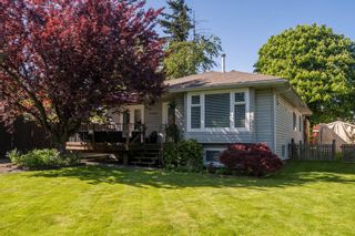 Photo 1: 17389 58 Avenue in Surrey: Cloverdale BC House for sale (Cloverdale)  : MLS®# R2776297