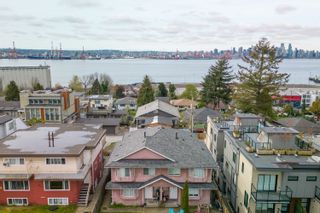 Photo 5: 423-425 E 2ND Street in North Vancouver: Lower Lonsdale Duplex for sale : MLS®# R2772031