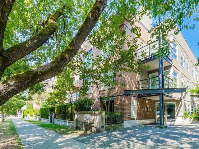 FEATURED LISTING: 401 - 2181 12TH AVENUE Vancouver West
