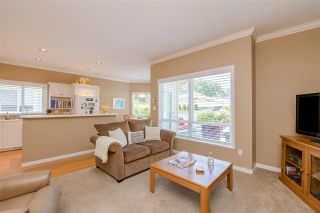 Photo 10: 15 1881 144 Street in Surrey: Sunnyside Park Surrey Townhouse for sale in "BRAMBLEY HEDGE" (South Surrey White Rock)  : MLS®# R2384004