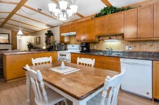 Photo 6: 125 HIAWATHA Drive in West Vancouver: Park Royal Manufactured Home for sale in "Capilano Mobile Home Park" : MLS®# R2844566