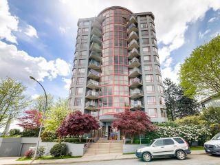 Photo 1: 103 38 LEOPOLD Place in New Westminster: Downtown NW Condo for sale in "EAGLE CREST" : MLS®# R2692820