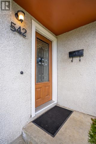 Photo 44: 542 Joffre St in Esquimalt: House for sale : MLS®# 957645