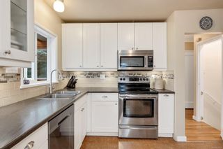 Photo 8: 908 Alexander Rd in Esquimalt: Es Gorge Vale House for sale : MLS®# 926820
