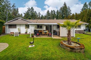 Photo 3: 524 Pioneer Cres in Parksville: PQ Parksville House for sale (Parksville/Qualicum)  : MLS®# 958060
