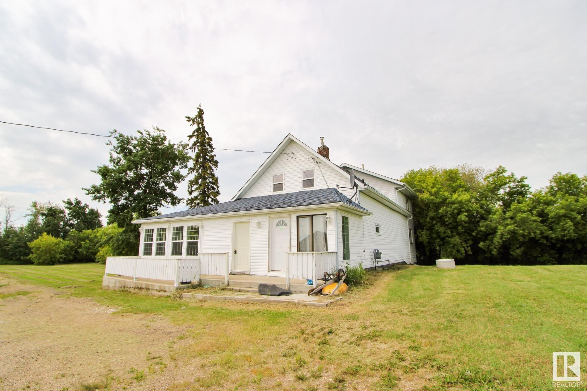 Main Photo: 8312 Twp Rd 581: Rural St. Paul County House for sale : MLS®# E4305475