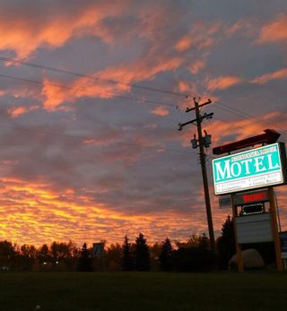 Photo 1: 4004 Highway 2 S in Athabasca: Athabasca Town Hotel/Motel for sale : MLS®# A2017671