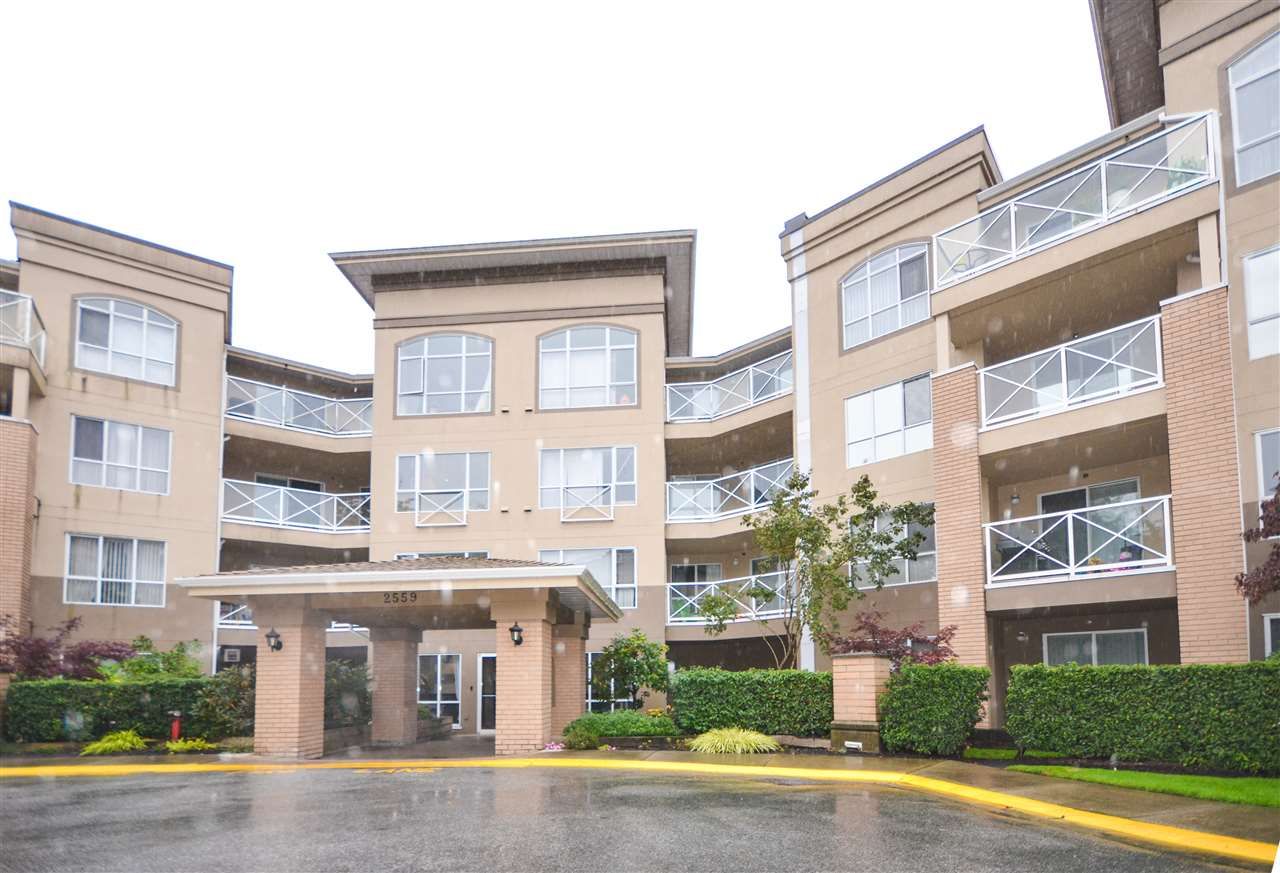 Main Photo: 301 2559 PARKVIEW LANE in : Central Pt Coquitlam Condo for sale : MLS®# R2215219