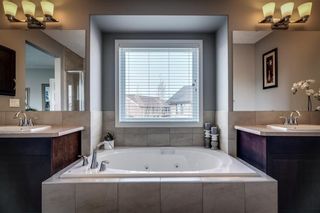 Photo 20: 173 WEST COACH Place SW in Calgary: West Springs Detached for sale : MLS®# C4248234