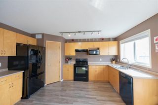 Photo 12: 42 Kellendonk Road in Winnipeg: River Park South Residential for sale (2F)  : MLS®# 202104604