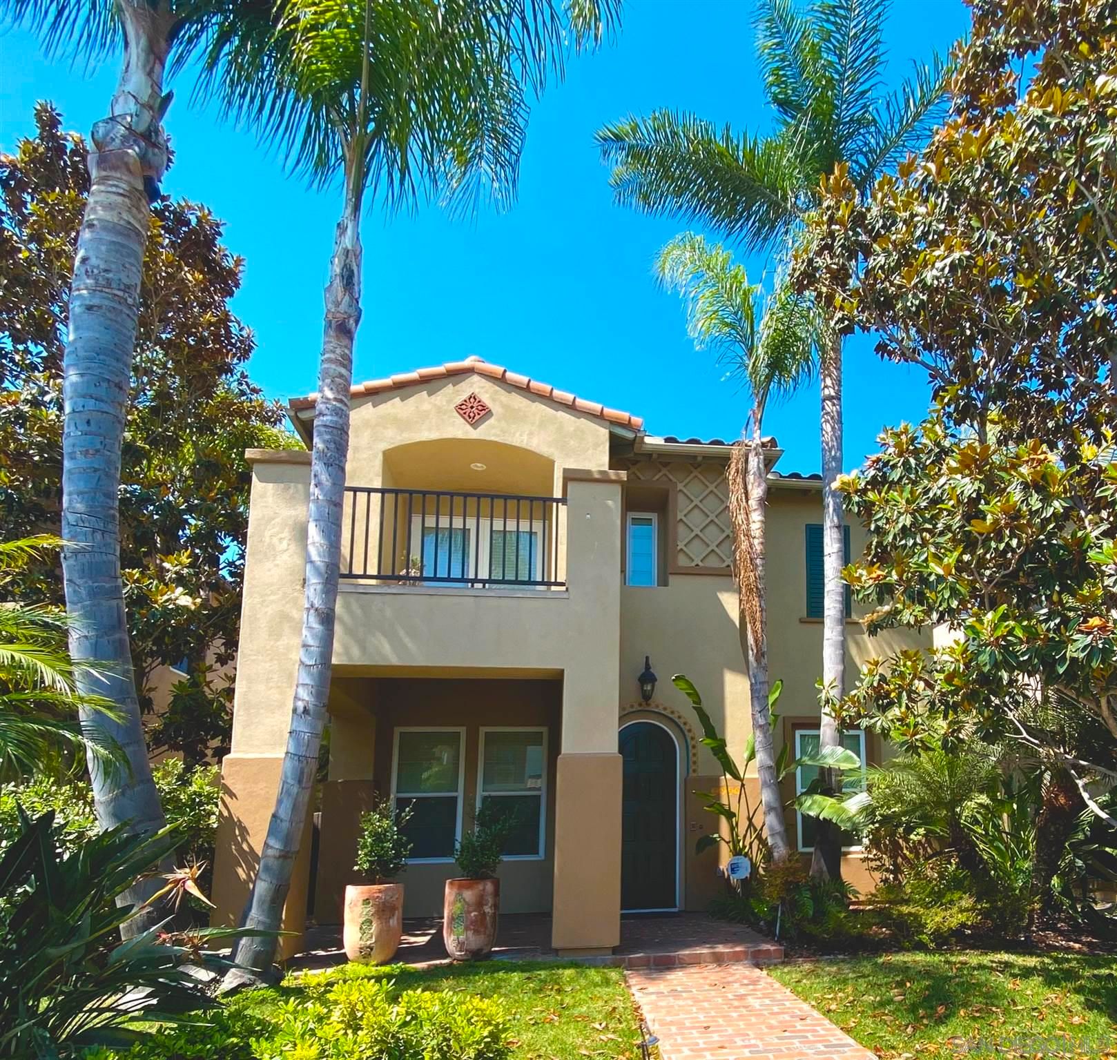 Main Photo: POINT LOMA House for sale : 3 bedrooms : 2939 W Bainbridge Rd in San Diego