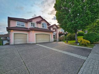 Photo 1: 1702 HAMPTON Drive in Coquitlam: Westwood Plateau House for sale : MLS®# R2742586