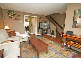 Photo 6: 151 123 QUEENSLAND Drive SE in CALGARY: Queensland Townhouse for sale (Calgary)  : MLS®# C3627911