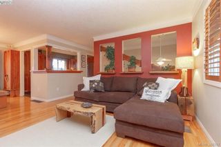 Photo 3: 2221 Amherst Ave in SIDNEY: Si Sidney North-East House for sale (Sidney)  : MLS®# 781353