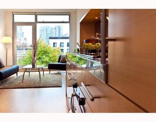 Photo 4: 606-36 Water Street in Vancouver: Downtown VW Condo for sale (Vancouver West)  : MLS®# V795885