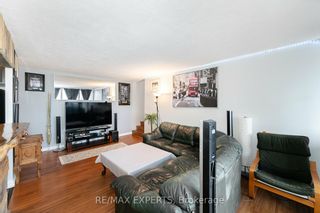 Photo 7: 703 530 Lolita Gardens in Mississauga: Mississauga Valleys Condo for sale : MLS®# W8254778